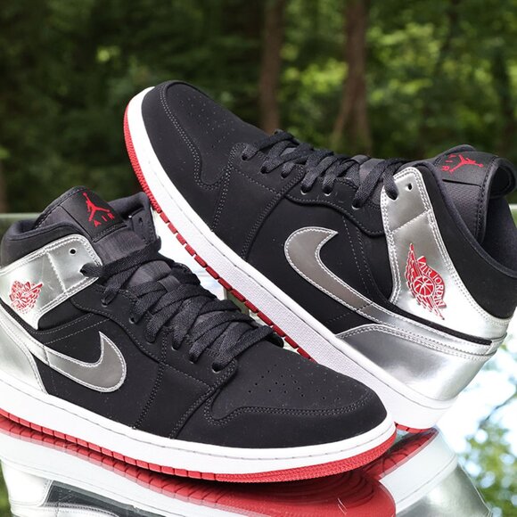 Air Jordan 1 Mid Johnny Kilroy - Picture 7 of 13